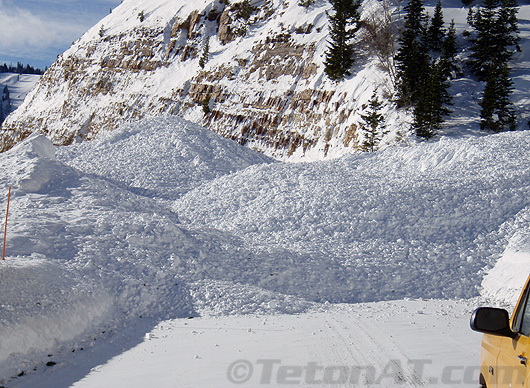 glory-bowl-avalanche-debris