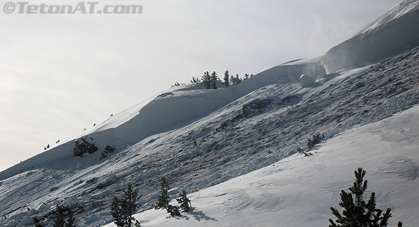 lava-mountain-avalanche-crown