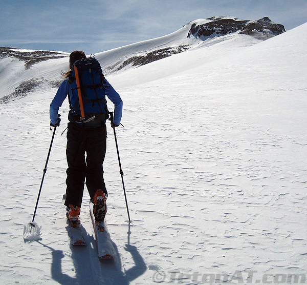 julia-skins-towards-doane-peak