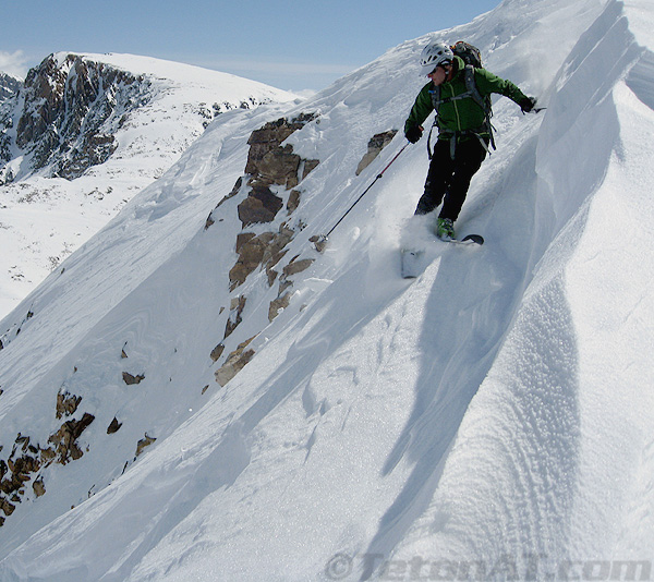 steve-romeo-skis-north-couloir-of-iceberg