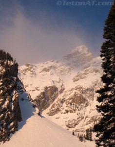 sunrise-on-the-sickle-couloir