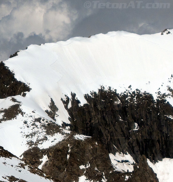 avalanche-crwon-on-gannet