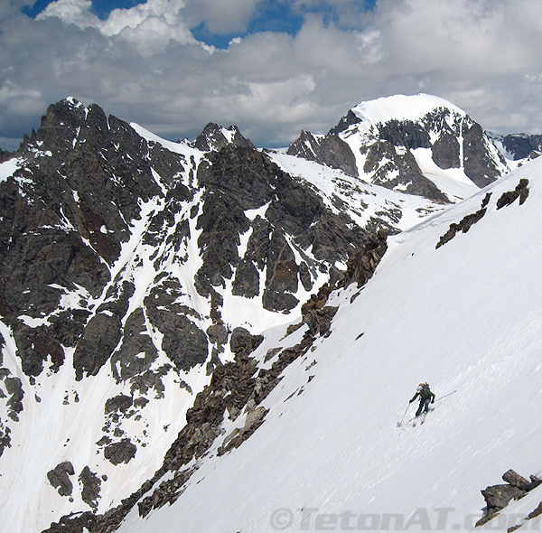 steve-romeo-skis-mount-helen-in-the-wind-river-range