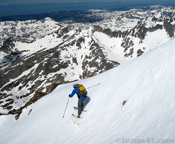 steve-romeo-skis-off-fremont-peak