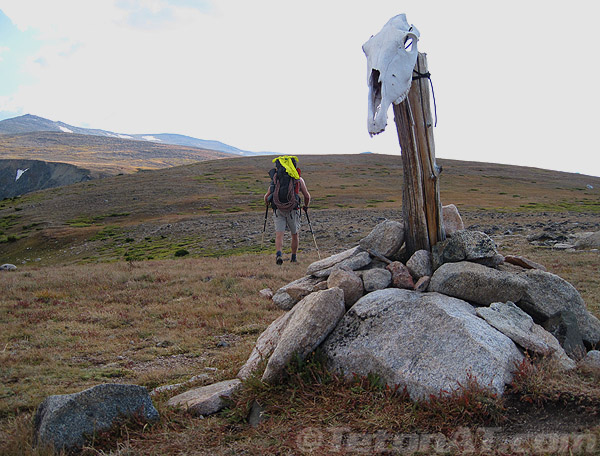 hiking-towards-frozen-to-death-plateau