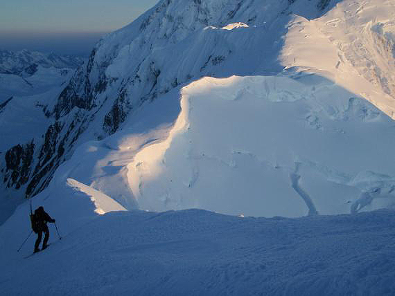 skiing-the-archangel-ridge