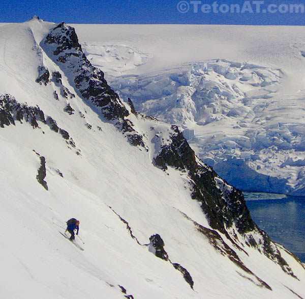 kellie-okonek-skis-in-front-on-a-glacier-in-antarctica