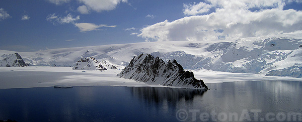 sea-ice-and-an-island-in-antarctica