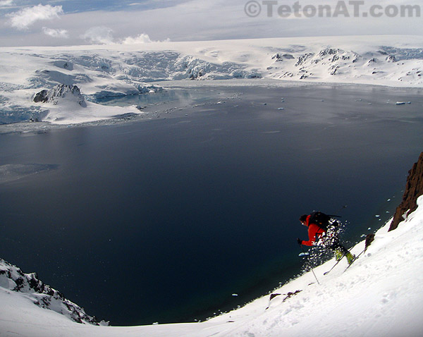 steve-romeo-skis-above-a-bay-in-antarctica1