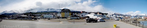 town-of-ushuaia-pano