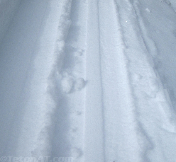 mark-in-the-snow-with-black-diamond-slpit-skins