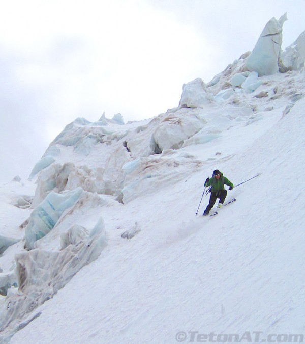 steve-romeo-skis-in-the-horcones-valley