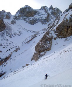 john-walker-skis-in-garnet-canyon