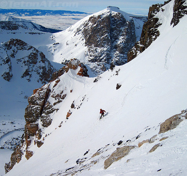 reed-finlay-skiing-into-dartmouth-basin