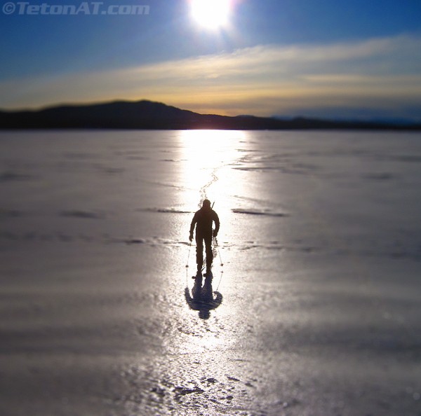 telemark-skier-crossing-jackson-lake