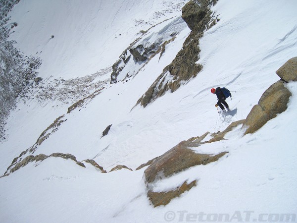 chris-onufer-skiing-the-lower-southeast-face-of-the-middle-teton