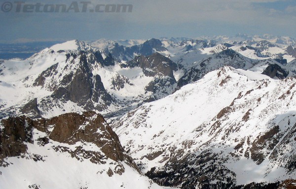 cirque-of-the-towers-from-wind-river-peak