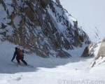 jon-morrison-skis-the-north-couloir-of-thompson-peak