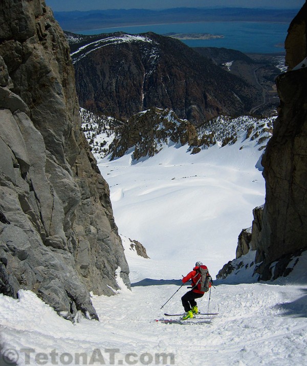 steve-romeo-skiing-the-ripper-chute