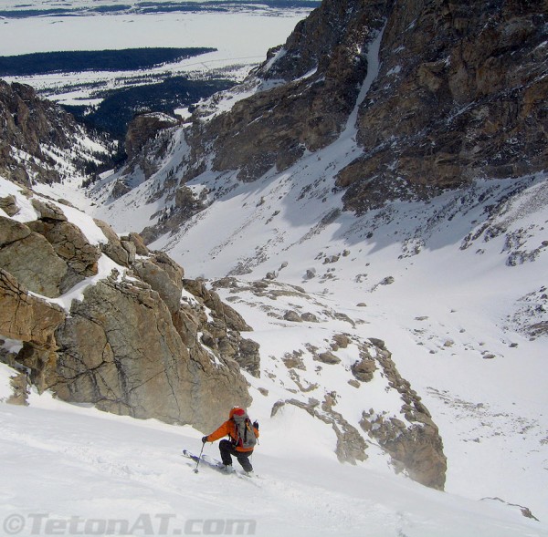 steve-romeo-skis-the-lower-southeast-face-of-the-middle-teton