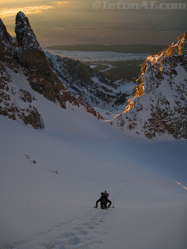 chris-onufer-climbs-teepee-glacier-on-the-grand-teton