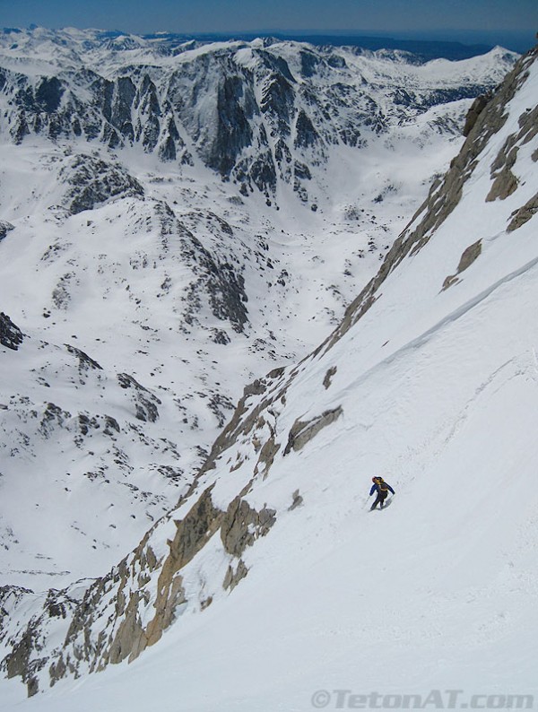 brian-ladd-skiing-the-south-couloir-of-fremont-peak