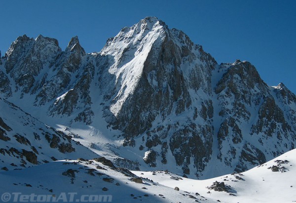 north-side-of-ellingwood-peak