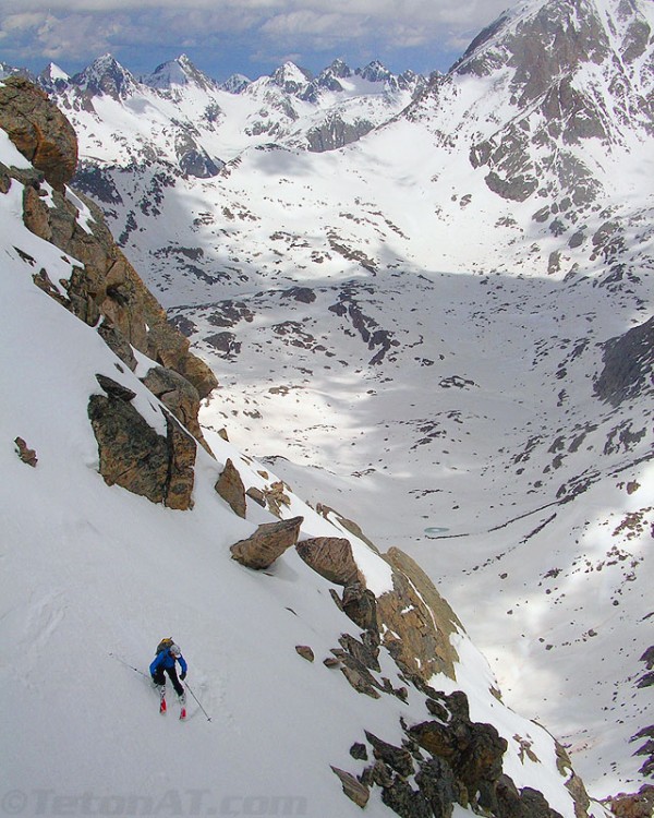 steve-romeo-skis-ellingwood-peak-in-the-wind-river-mountains