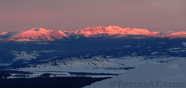 alpenglow-on-togwotee-pass